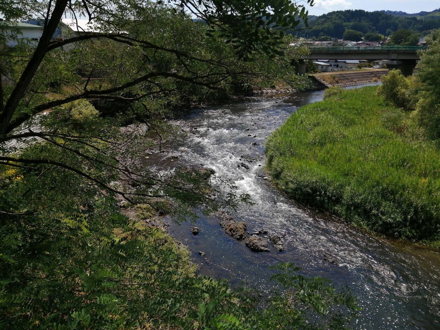 宿の目の前を流れる馬淵川